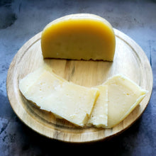 Load image into Gallery viewer, Bellwether Farms Carmody Cheese